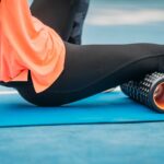woman using foam roller correctly