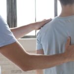 can a chiropractor fix uneven shoulders​