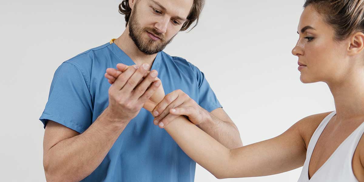 chiropractor help with numbness in hands